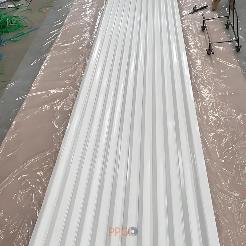 White prepainted corrugated steel roofing sheet for building